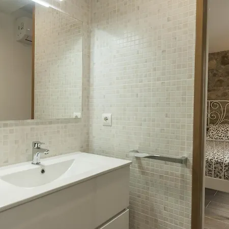 Apartment Lets Holidays Sant Miquel *